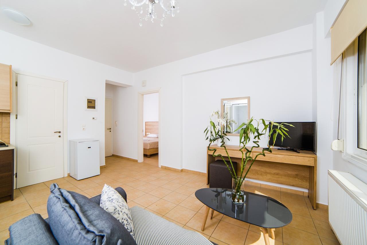 Eva Apartments Koutouloufari Exteriör bild